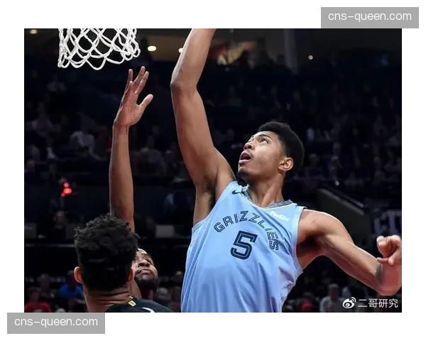 老将的坚持：45岁巴西本土车手完赛，获全场观众起立致敬